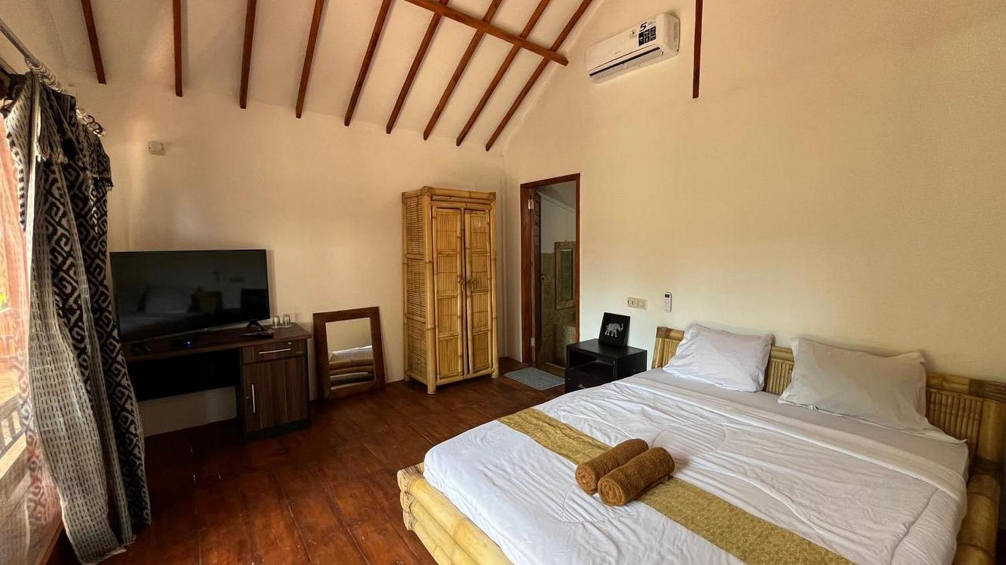 Cici Bungalow Senggigi Mangsit Exterior foto